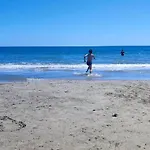 Mobil 630 Les Salins De La Gardiole * ויק-לה-גארדיול