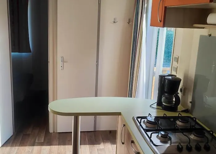 Mobil 630 Les Salins De La Gardiole אתר קמפינג